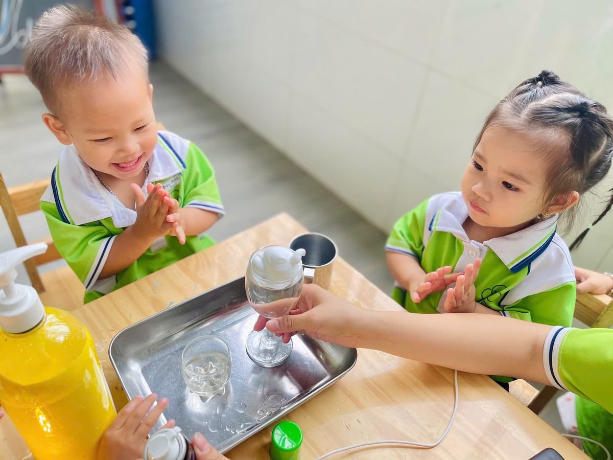 Ảnh hoạt động